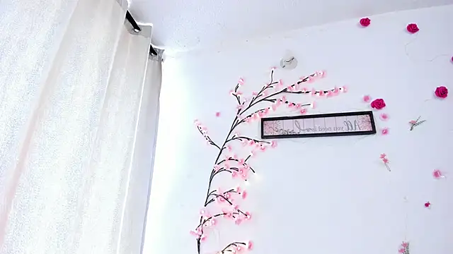 NicoRobinx online show from April 2026 01:06:02 PM