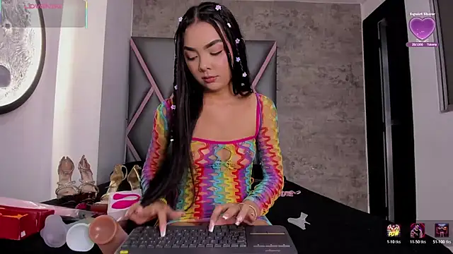 Emily-Queen03 online show from April 2026 03:08:02 AM