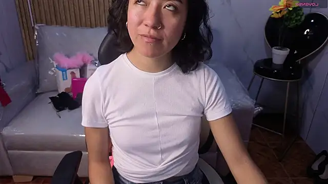 Lynn turner online show from February 2026 01:07:02 PM