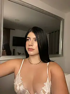 Snapshot of _HannahFox_ chatting on August 2026 11:40:01 PM HannahFox online show from August 2026 11:40:01 PM