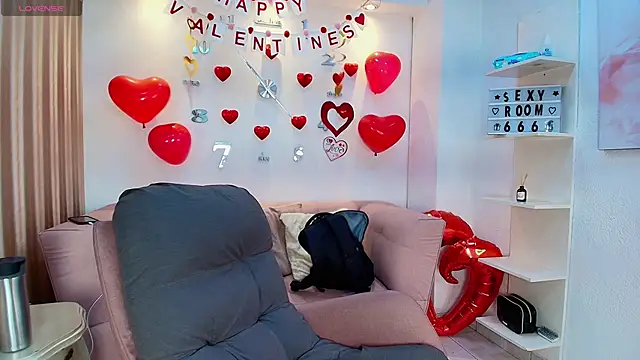 Luna Millers online show from February 2026 03:47:01 AM