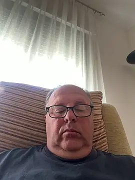 Snapshot of YachtCaptain10 chatting on May 2026 10:31:02 AM YachtCaptain10 online show from May 2026 10:31:02 AM