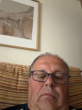 Snapshot of YachtCaptain10 chatting on May 2026 06:57:02 PM YachtCaptain10 online show from May 2026 06:57:02 PM