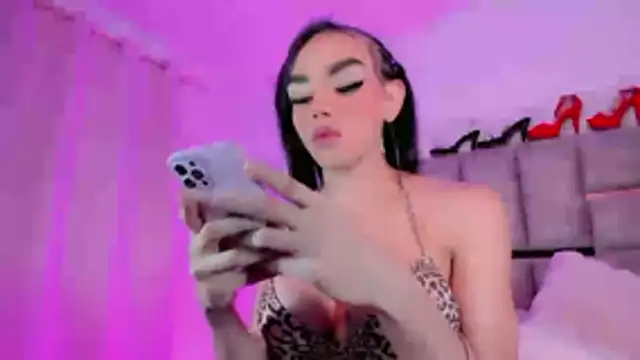 Snapshot of sayis_xxx chatting on May 2026 09:17:02 AM sayis xxx online show from May 2026 09:17:02 AM