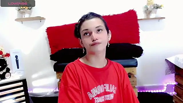 NathalialLooes online show from February 2026 08:49:02 PM