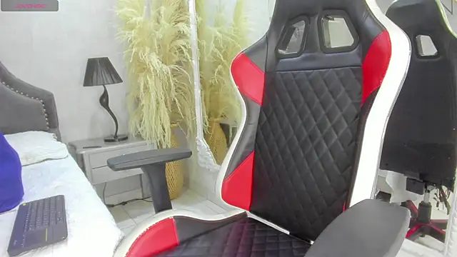 KarelyMitchel online show from March 2026 01:12:02 PM