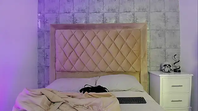 CleoFoxx  online show from March 2026 12:22:02 PM