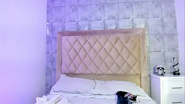 CleoFoxx  online show from March 2026 01:04:02 PM