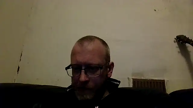 Snapshot of UnshodSixties chatting on March 2026 02:04:01 AM UnshodSixties online show from March 2026 02:04:01 AM