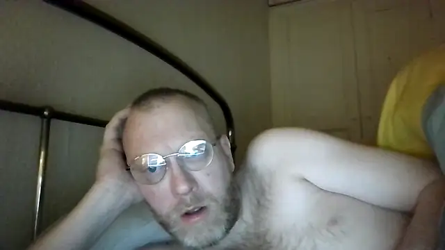 Snapshot of UnshodSixties chatting on March 2026 03:39:02 AM UnshodSixties online show from March 2026 03:39:02 AM