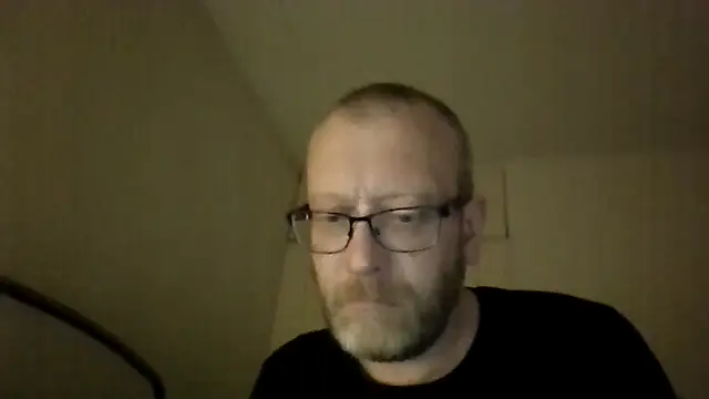 Snapshot of UnshodSixties chatting on May 2026 10:18:01 PM UnshodSixties online show from May 2026 10:18:01 PM