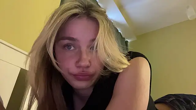 EarthaStinett online show from April 2026 12:51:02 PM