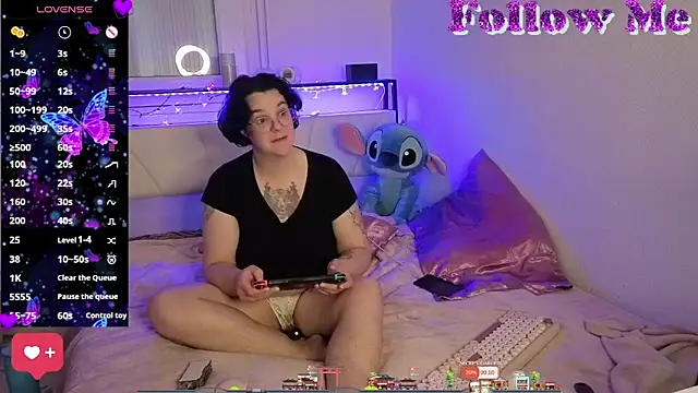 Snapshot of lunatigre4 chatting on March 2026 03:07:02 PM lunatigre4 online show from March 2026 03:07:02 PM