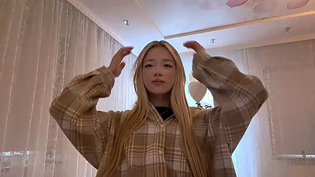 IvyArmbrister online show from February 2026 03:06:01 PM