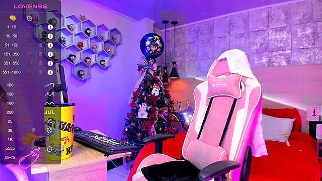 Snapshot of kylliefox_ chatting on December 2024 01:32:01 PM kylliefox online show from December 2024 01:32:01 PM