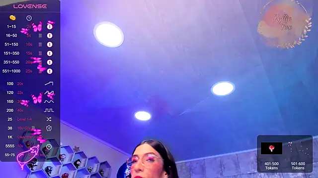 Snapshot of kylliefox_ chatting on December 2024 01:21:02 PM kylliefox online show from December 2024 01:21:02 PM