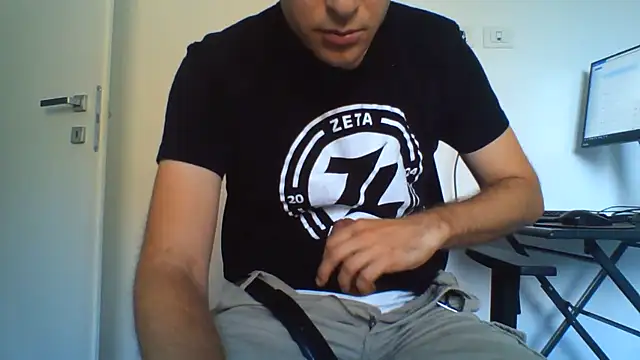 Snapshot of andre_italy chatting on July 2026 08:50:01 AM andre italy online show from July 2026 08:50:01 AM