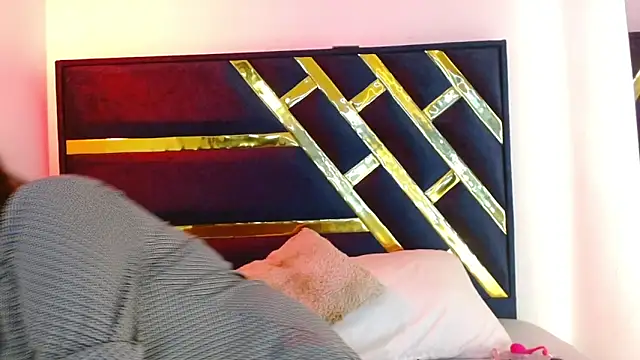 Iris bloom69 online show from March 2026 12:53:01 PM