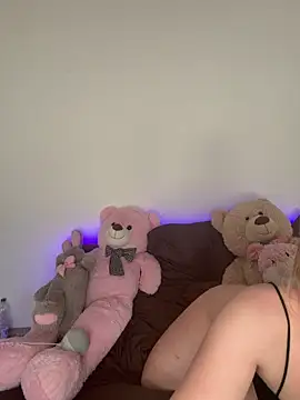 Zoey  08 online show from April 2026 02:42:01 PM