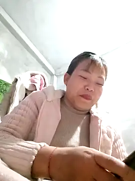 Snapshot of Beeio_diaeo chatting on February 2026 01:54:01 PM Beeio diaeo online show from February 2026 01:54:01 PM