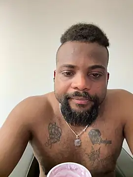 BigCatXLOfficial online show from April 2026 06:52:02 PM