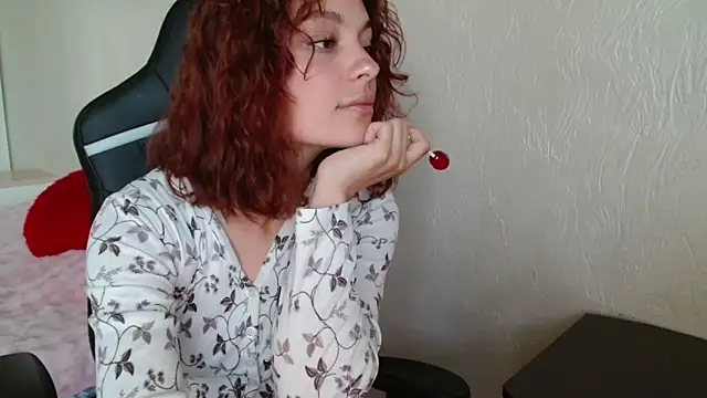 Snapshot of Eva_Avea chatting on May 2026 10:33:02 AM Eva Avea online show from May 2026 10:33:02 AM