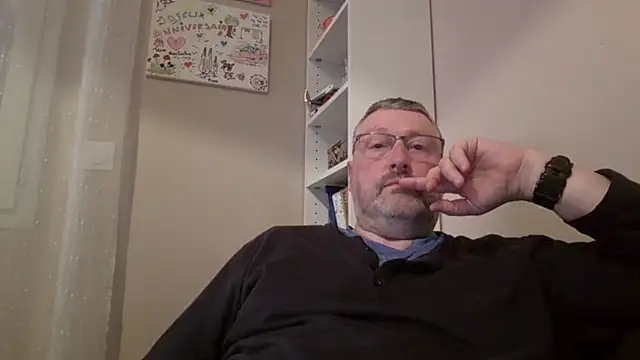 doudou310 online show from March 2026 05:12:02 AM