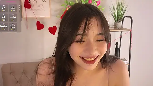 Snapshot of Noiry_Vuvez chatting on May 2026 08:06:02 PM Noiry Vuvez online show from May 2026 08:06:02 PM