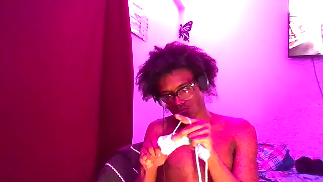 Snapshot of vexahleah chatting on June 2026 01:28:02 AM vexahleah online show from June 2026 01:28:02 AM