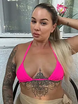 sexybatwomen33 online show from July 2026 02:45:02 PM