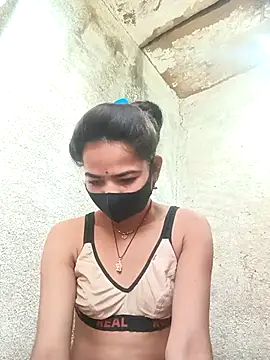 Sunali Bendre online show from March 2026 02:24:01 AM