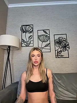 Snapshot of xXKelly_bonb0nXx chatting on May 2026 01:07:01 PM xXKelly bonb0nXx online show from May 2026 01:07:01 PM
