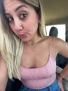 vicky ney online show from April 2026 08:21:01 PM