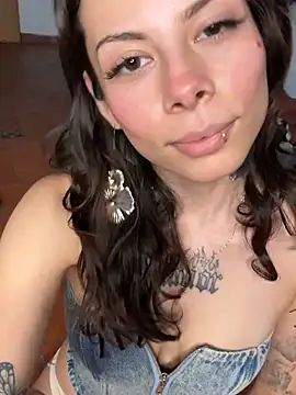 Isalove99 online show from April 2026 11:13:01 PM