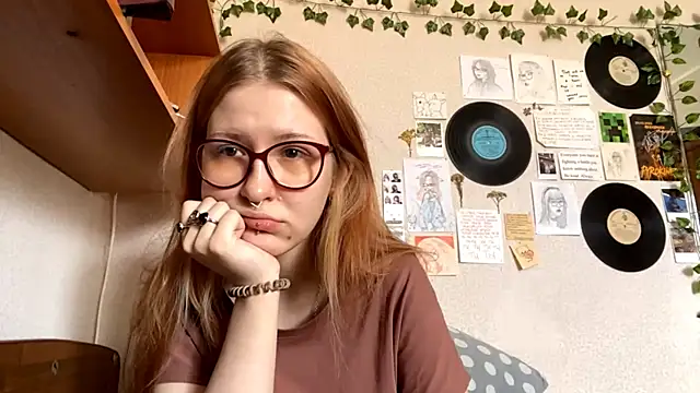 LaureenVielma online show from April 2026 08:28:01 AM