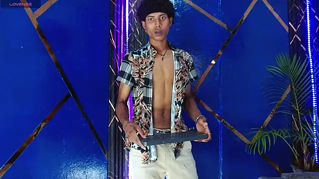 Walkers05 online show from April 2026 06:53:02 PM