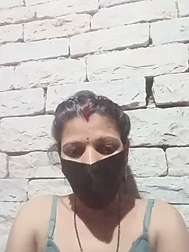 Divya-11431 online show from May 2026 07:19:02 PM