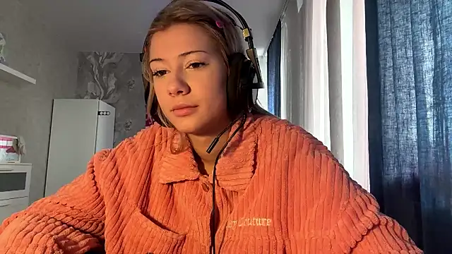 LadyFoxLove online show from February 2026 10:38:01 AM