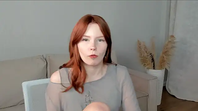 Julia Anis online show from February 2026 01:03:02 AM