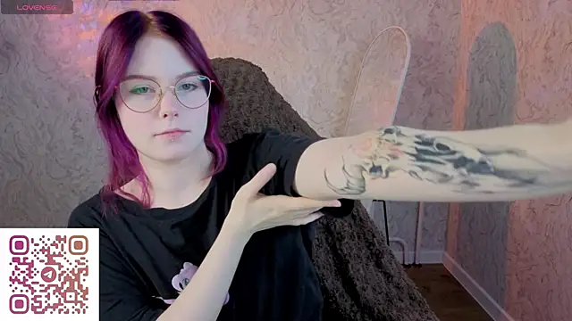 Julia Anis online show from April 2026 01:08:01 AM