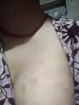 Julilodhi8695 online show from April 2026 05:50:02 PM