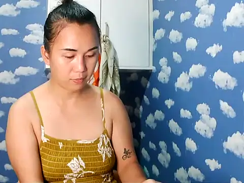 Kitty Bear02 online show from February 2026 01:10:01 PM