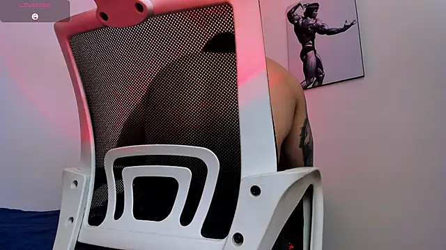 LiamReigns  online show from April 2026 09:08:01 AM