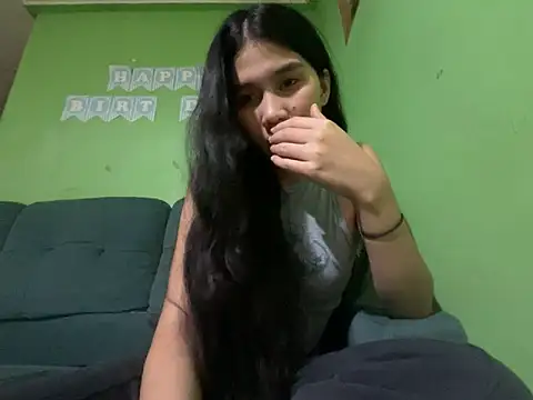 Snapshot of Sweetiebabe25 chatting on February 2026 04:03:02 PM Sweetiebabe25 online show from February 2026 04:03:02 PM