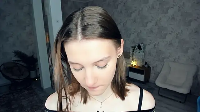 LianneBynon online show from March 2026 08:33:02 AM