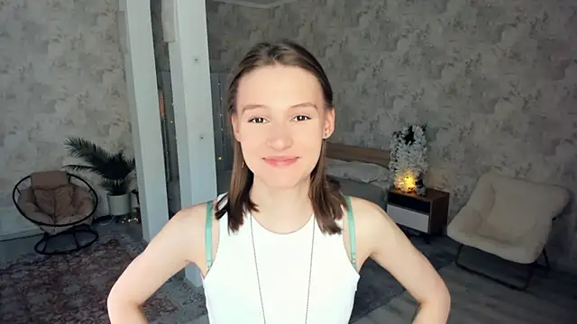 LianneBynon online show from April 2026 08:59:01 AM