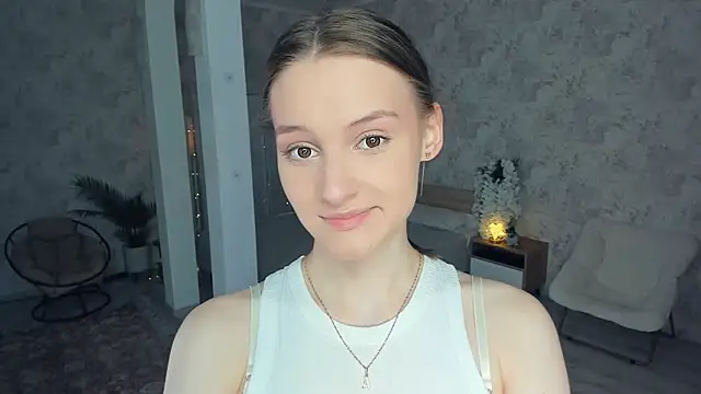 LianneBynon online show from April 2026 08:56:02 AM