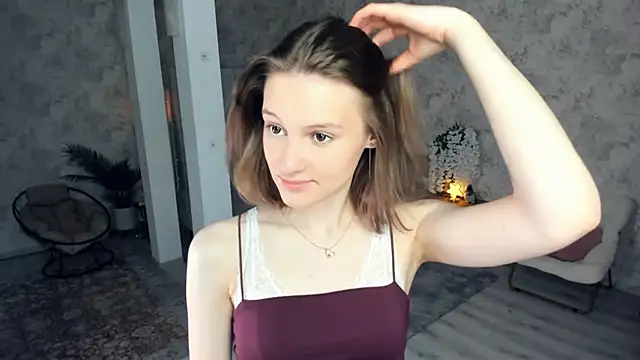 LianneBynon online show from April 2026 08:51:01 AM