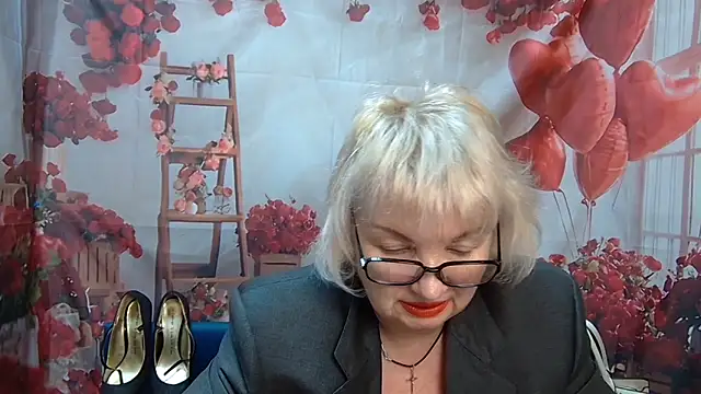 Snapshot of RenataDaster chatting on May 2026 02:45:01 PM RenataDaster online show from May 2026 02:45:01 PM