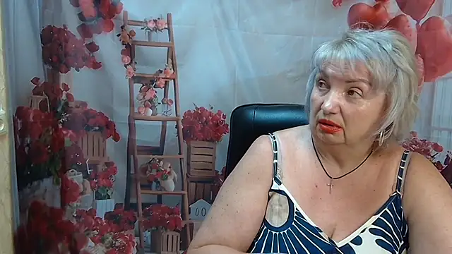 Snapshot of RenataDaster chatting on May 2026 11:27:02 AM RenataDaster online show from May 2026 11:27:02 AM